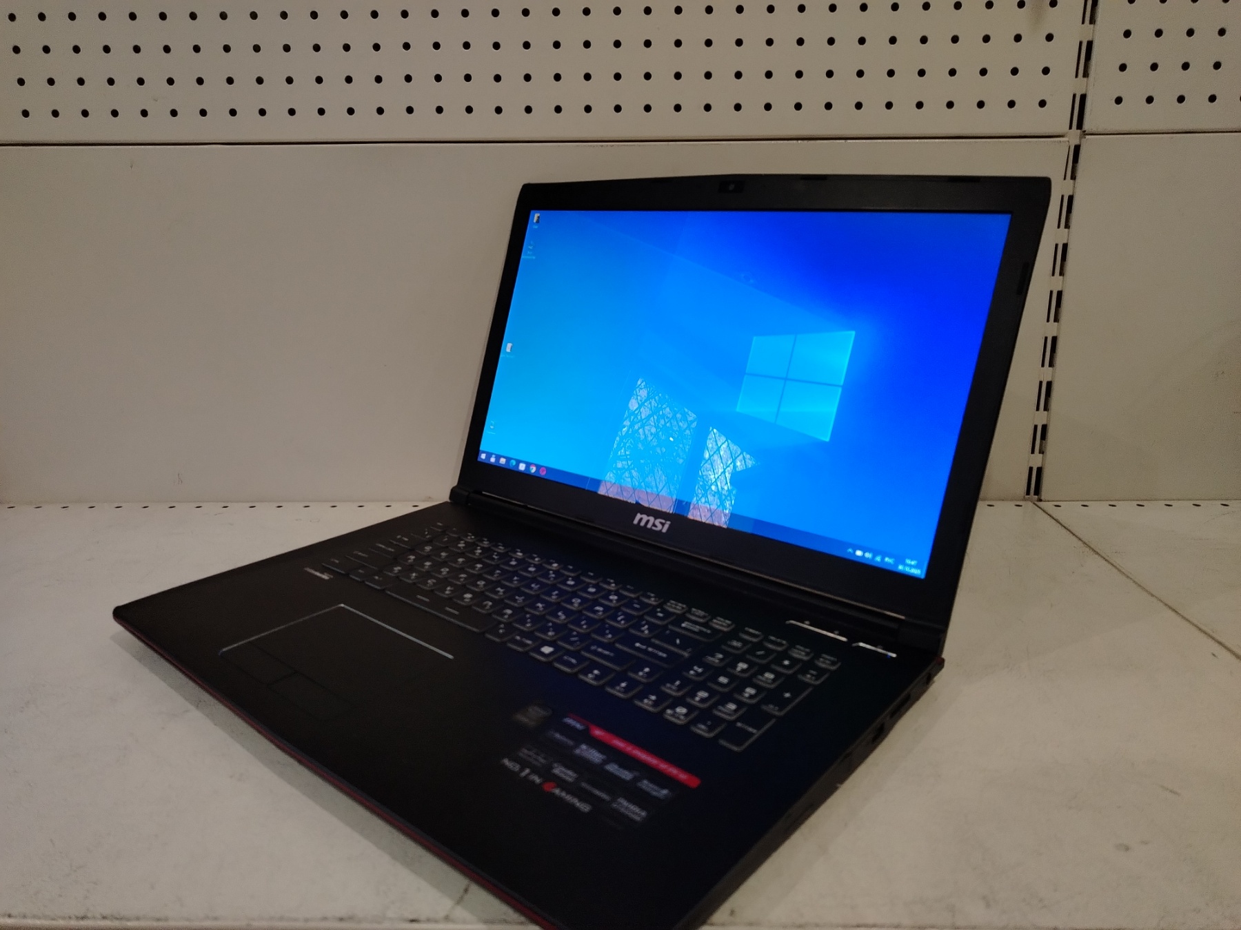 Игровой ноутбук MSI GP72 2QE-028RU Leopard Pro 17.3'/ Intel i7 5700HQ/8 ГБ/SSD 240/ GTX 950 2gb, БУ