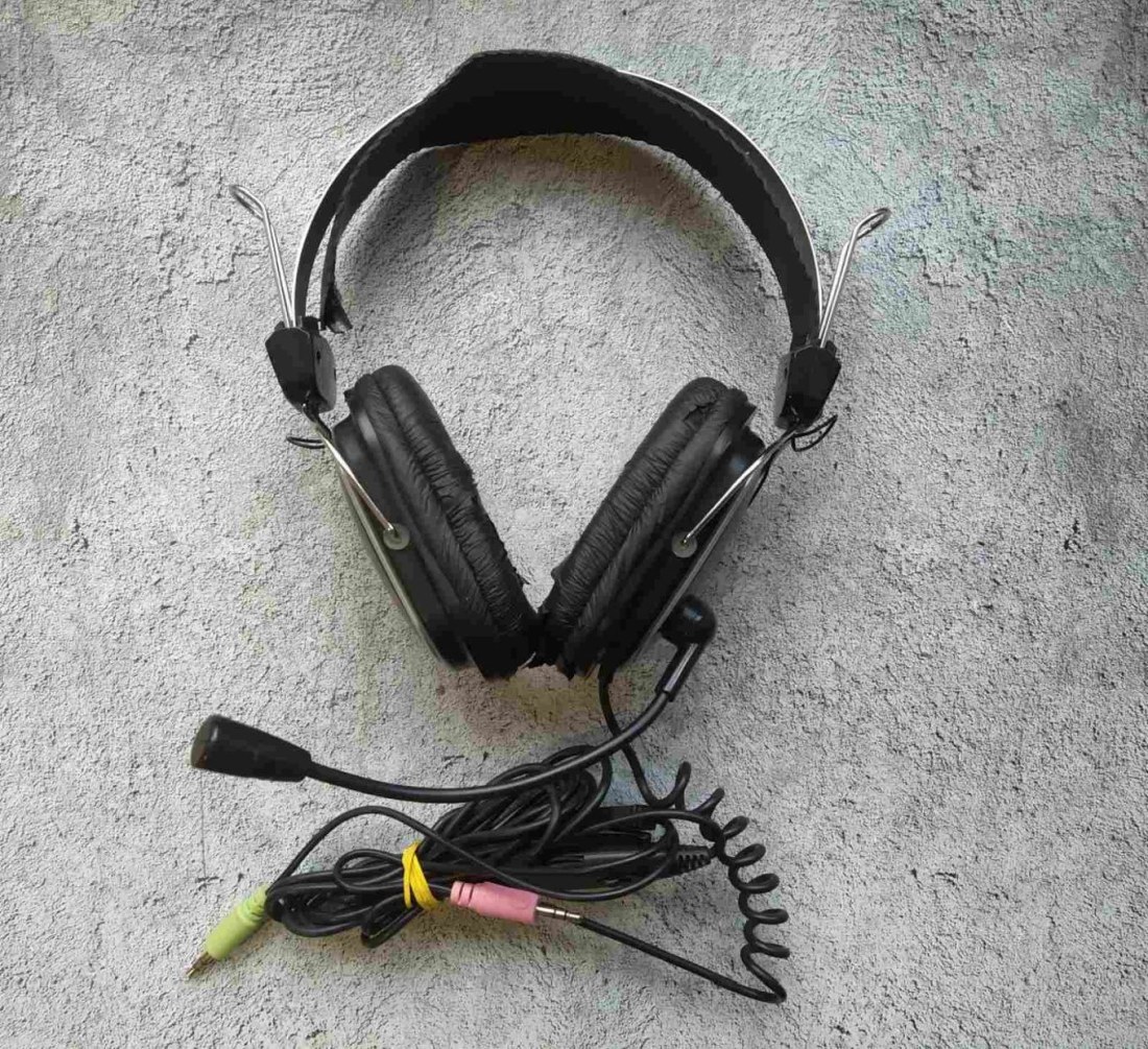 Наушники c микрофоном A4Tech HS-50  20-20000 Гц, кабель 2 м  БУ