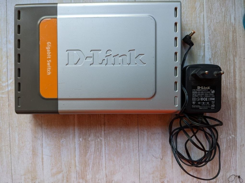 Коммутатор D-link DES-1024DG 100Mbit/2*1000Mbit, БУ Коммутатор D-link DES-1024DG 100Mbit/2*1000Mbit, БУ