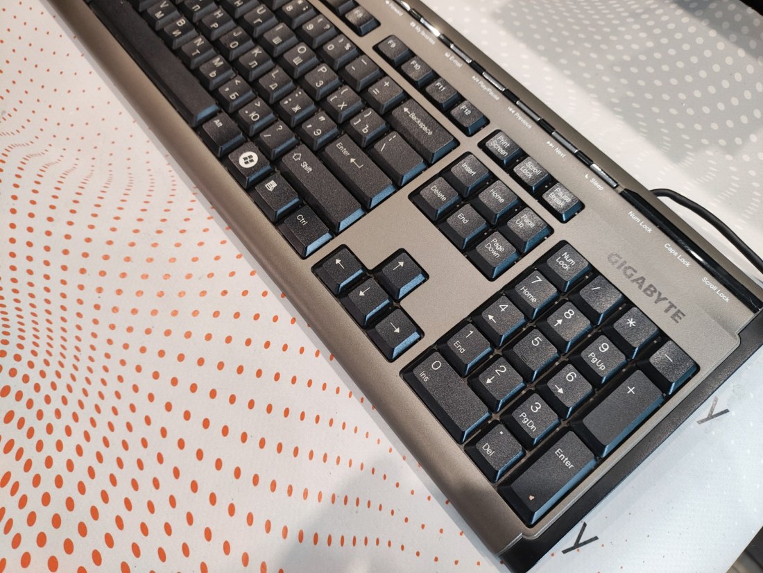 Клавиатура Gigabyte GK-K6150 БУ Клавиатура Gigabyte GK-K6150 БУ